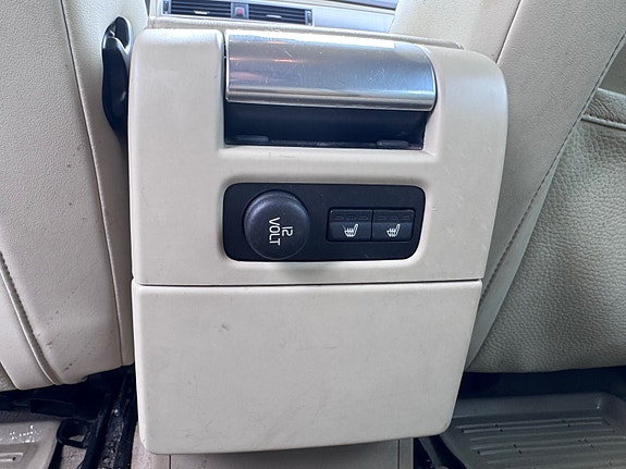 Volvo V70 14 of 23