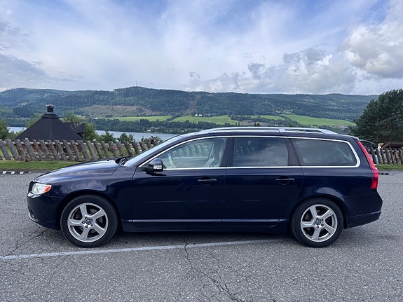 Volvo V70 4 of 23