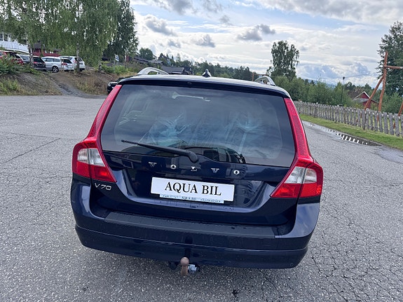 Volvo V70 7 of 23