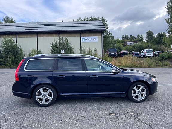 Volvo V70 5 of 23