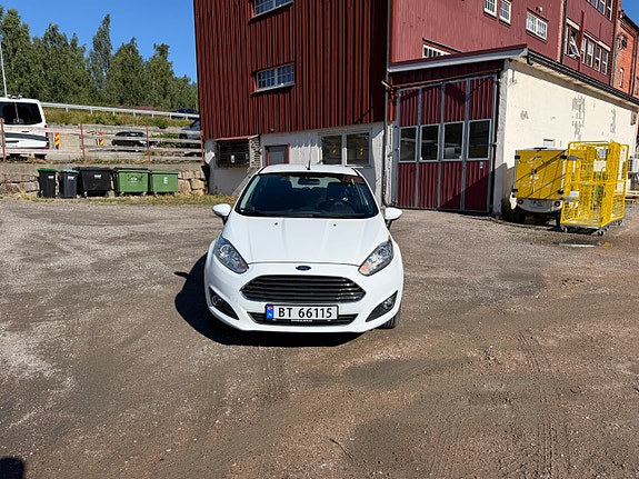 Ford Fiesta 11 of 22