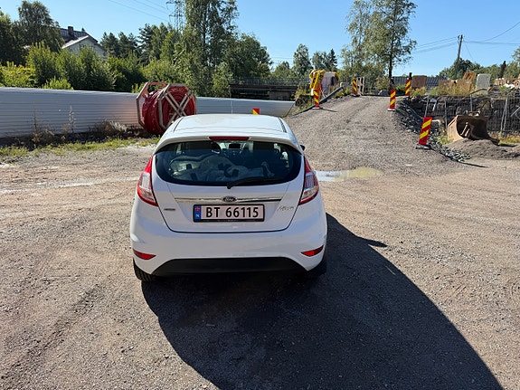 Ford Fiesta 6 of 22