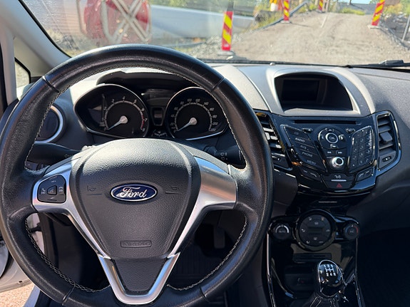 Ford Fiesta 17 of 22