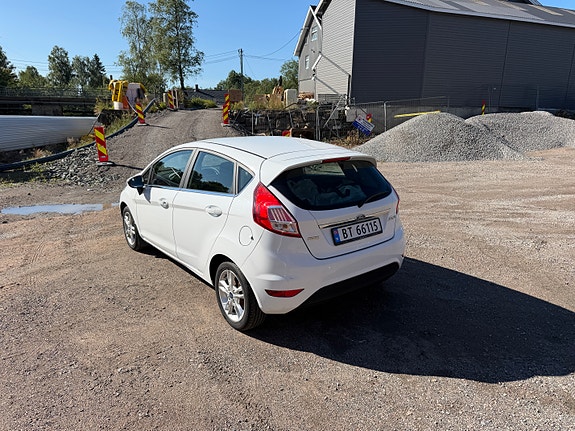 Ford Fiesta 7 of 22