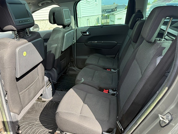 Peugeot 5008 3 of 19
