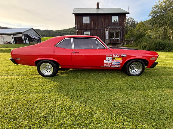 Chevrolet Nova 4 of 5