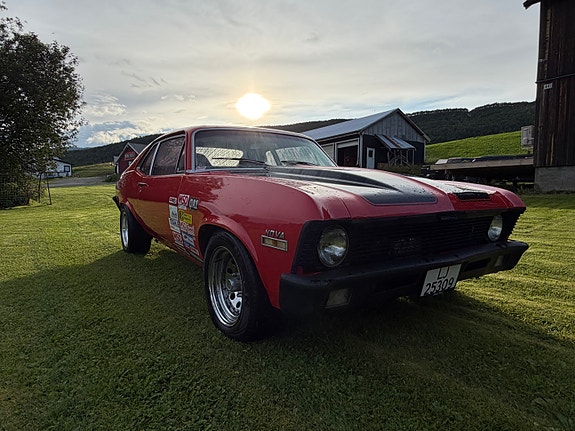 Chevrolet Nova 3 of 5