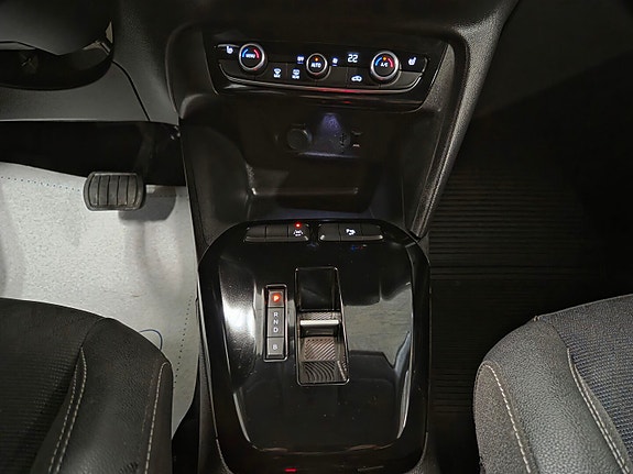 Opel Corsa 16 of 24