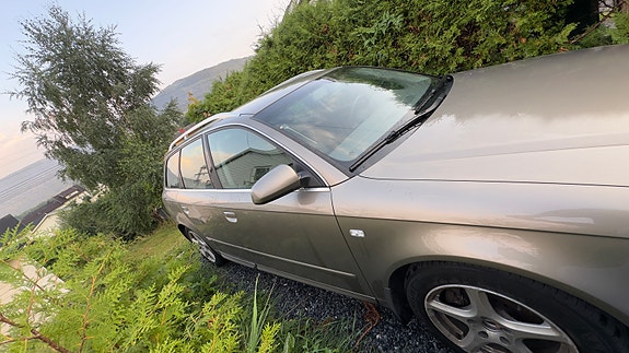 Audi A4 3 of 9