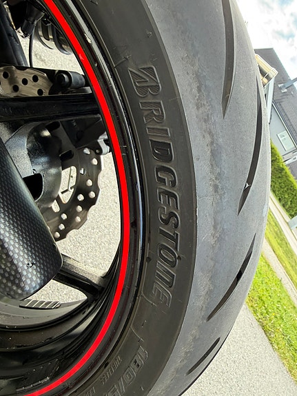 Kawasaki Z 750R Black Edition 19 of 21