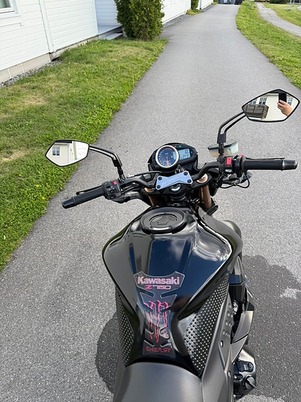 Kawasaki Z 750R Black Edition 3 of 21