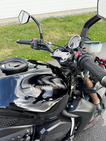 Kawasaki Z 750R Black Edition 12 of 21