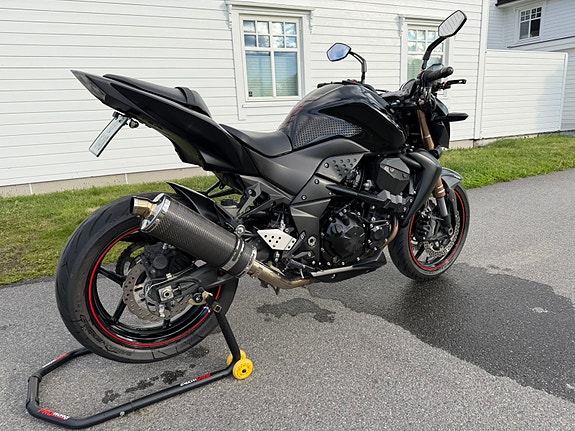 Kawasaki Z 750R Black Edition 6 of 21