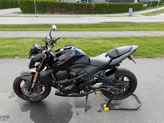 Kawasaki Z 750R Black Edition 5 of 21