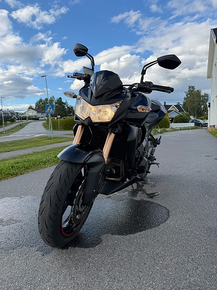 Kawasaki Z 750R Black Edition 2 of 21