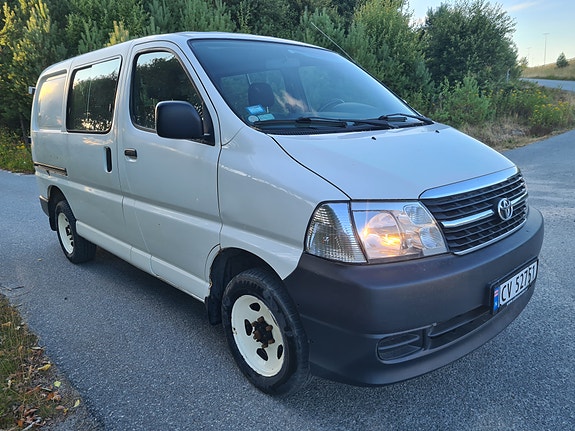 Toyota HiAce 5 of 26