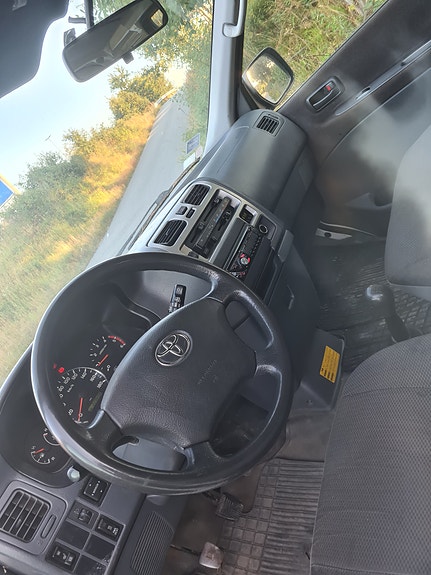 Toyota HiAce 20 of 26