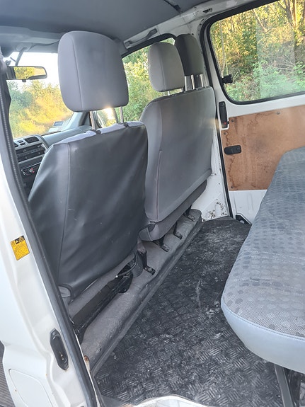 Toyota HiAce 21 of 26