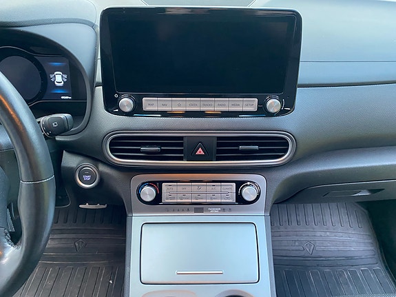 Hyundai Kona 10 of 30