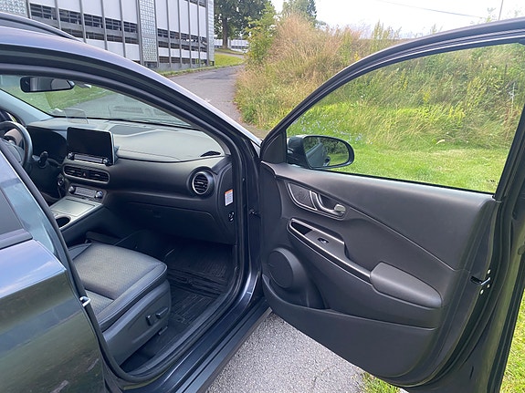 Hyundai Kona 24 of 30