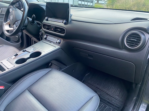 Hyundai Kona 27 of 30