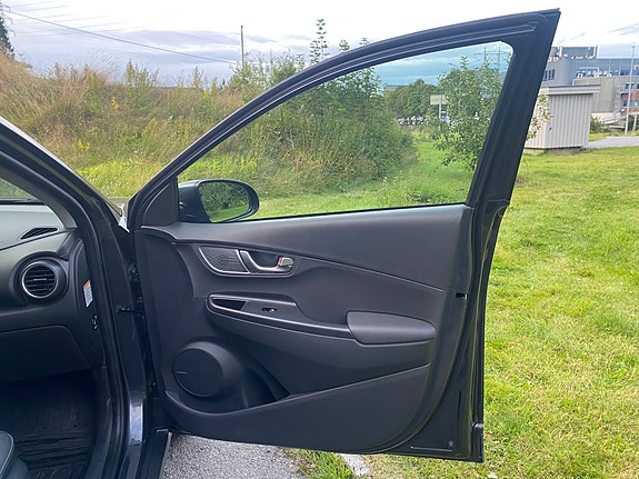 Hyundai Kona 23 of 30