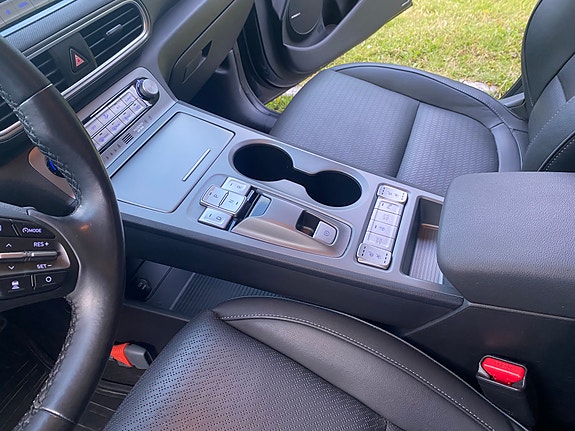 Hyundai Kona 16 of 30
