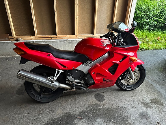 Honda VFR 800 R 3 of 11