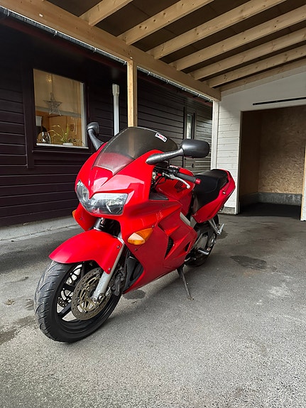 Honda VFR 800 R 7 of 11