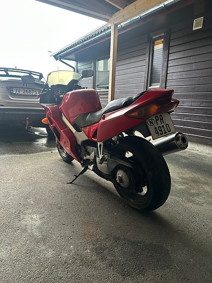 Honda VFR 800 R 5 of 11