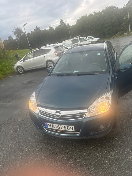 Opel Astra 3 of 5