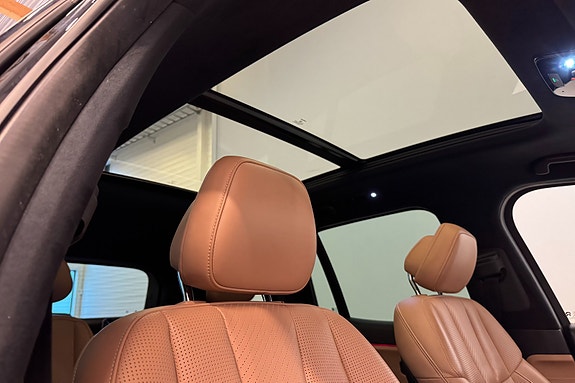 NIO ES8 21 of 30