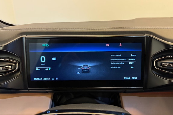NIO ES8 12 of 30