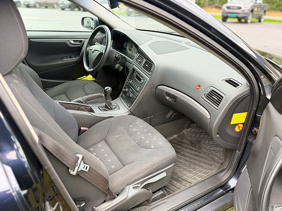 Volvo S60 11 of 13