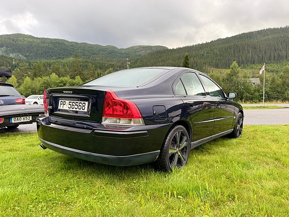 Volvo S60 4 of 13