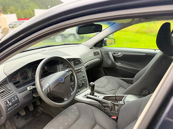 Volvo S60 7 of 13