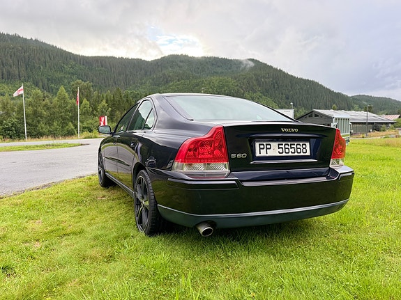 Volvo S60 5 of 13
