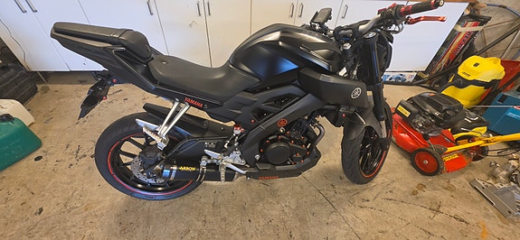 Yamaha MT-125 3 of 5