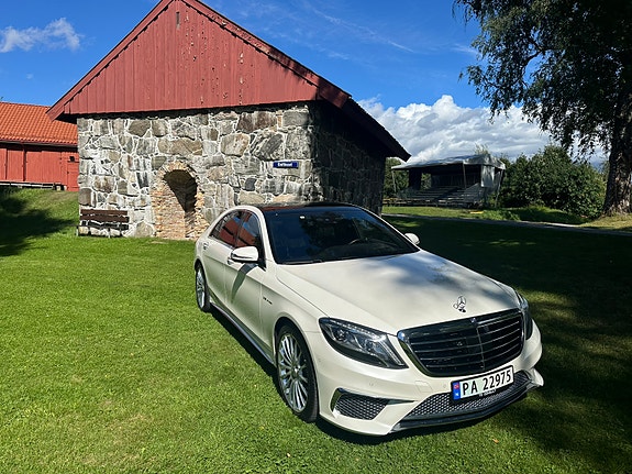 Mercedes-Benz S63 3 of 5