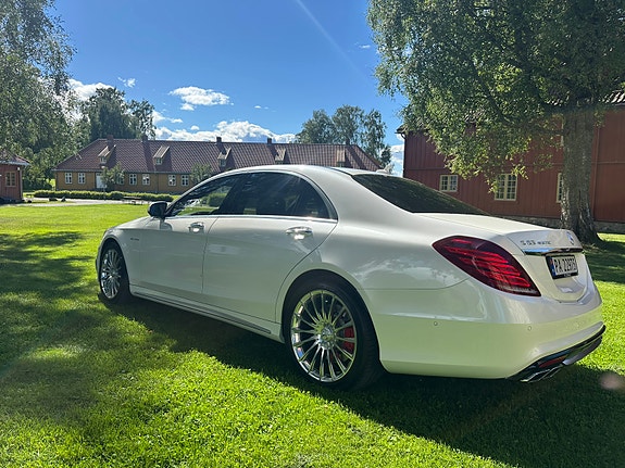 Mercedes-Benz S63 2 of 5