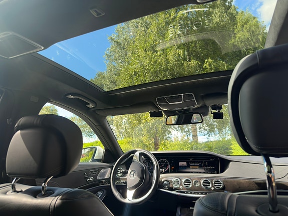 Mercedes-Benz S63 21 of 30
