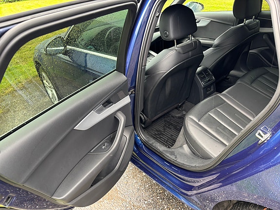 Audi A4 14 of 23