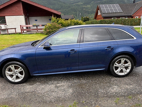 Audi A4 3 of 23