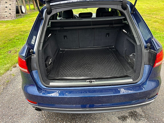 Audi A4 8 of 23