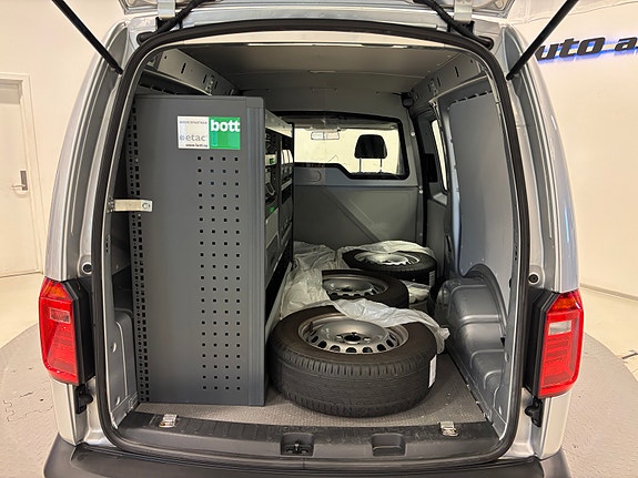 Volkswagen Caddy Maxi 20 of 20