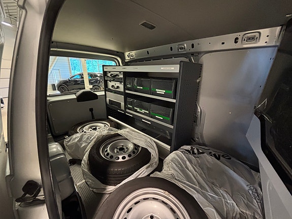 Volkswagen Caddy Maxi 19 of 20