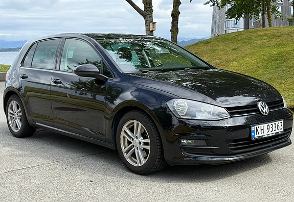 Volkswagen Golf VII 3 of 12