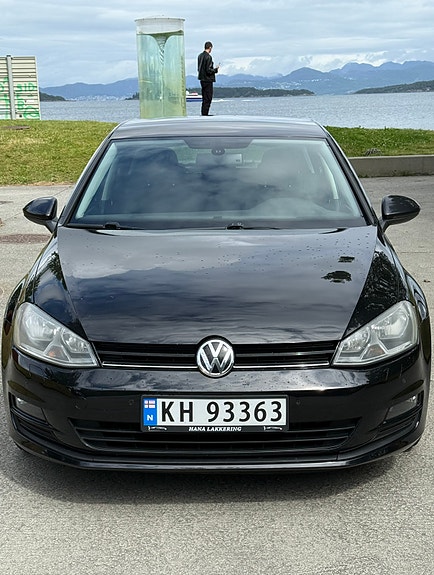 Volkswagen Golf VII 2 of 12