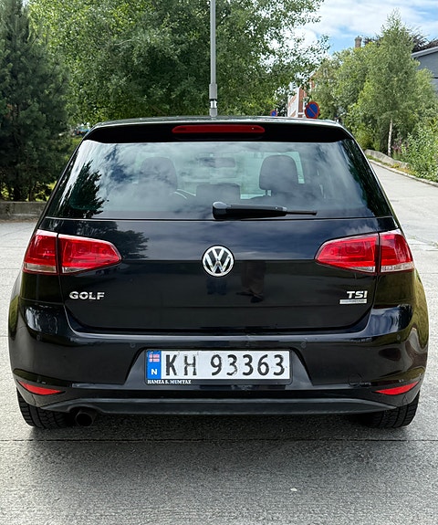 Volkswagen Golf VII 6 of 12