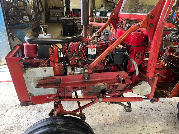 CASE IH International 384 13 of 30
